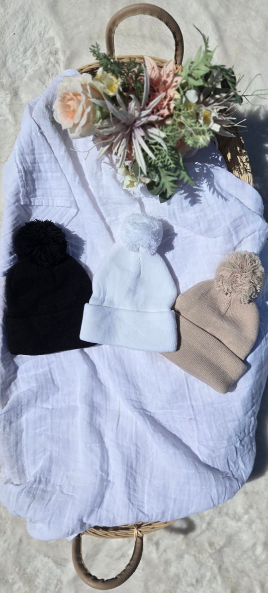  Knit Single Pom Pom Beanie